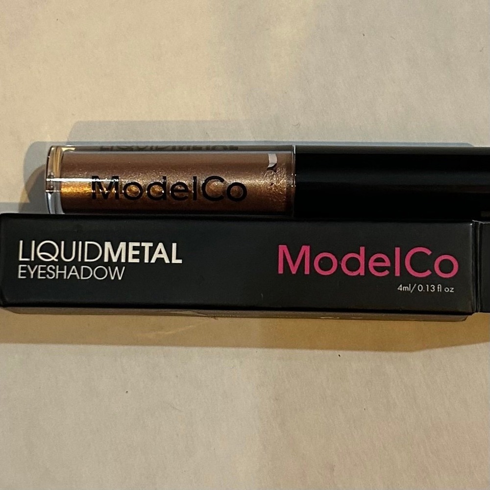 Model Co Liquid Metal Eyeshadow ~ 0.13 oz